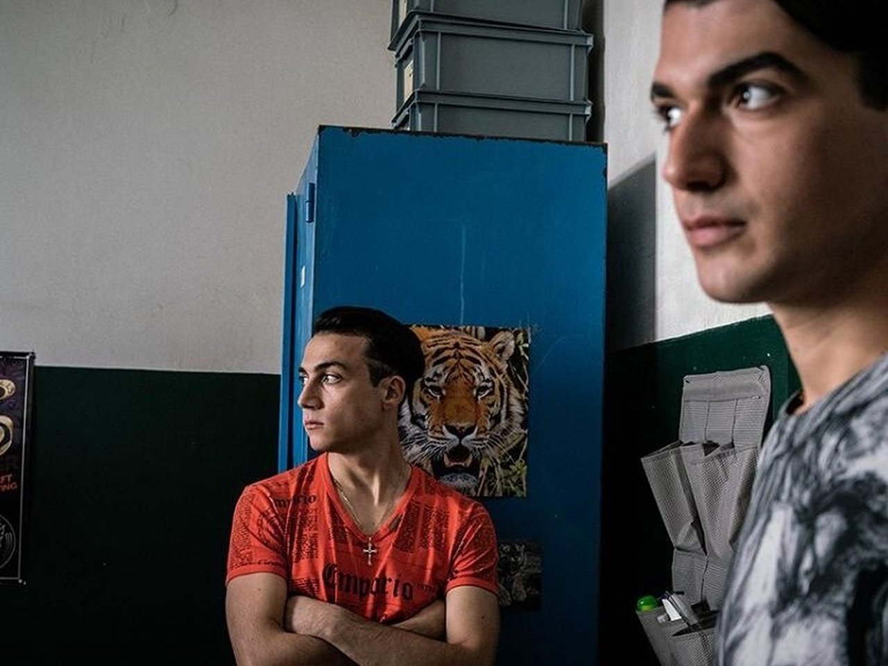 O Mar Lá Fora backdrop