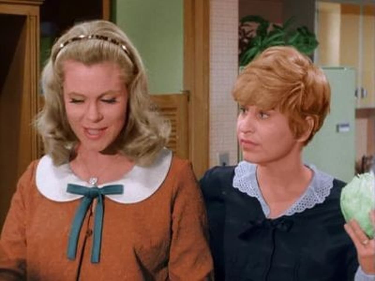 Bewitched Season 2 Episode 17 : Maid to Order. 