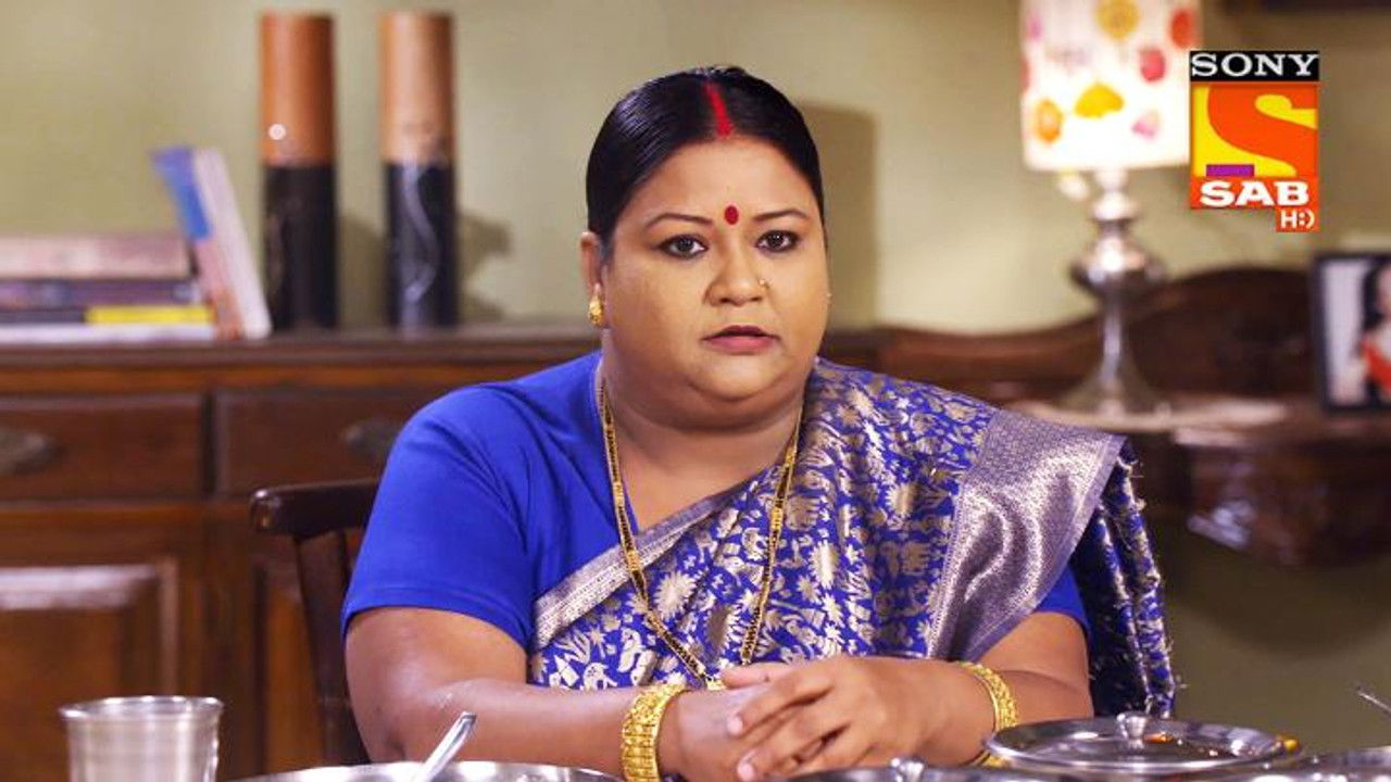 Couple Fight At Elaichi's House