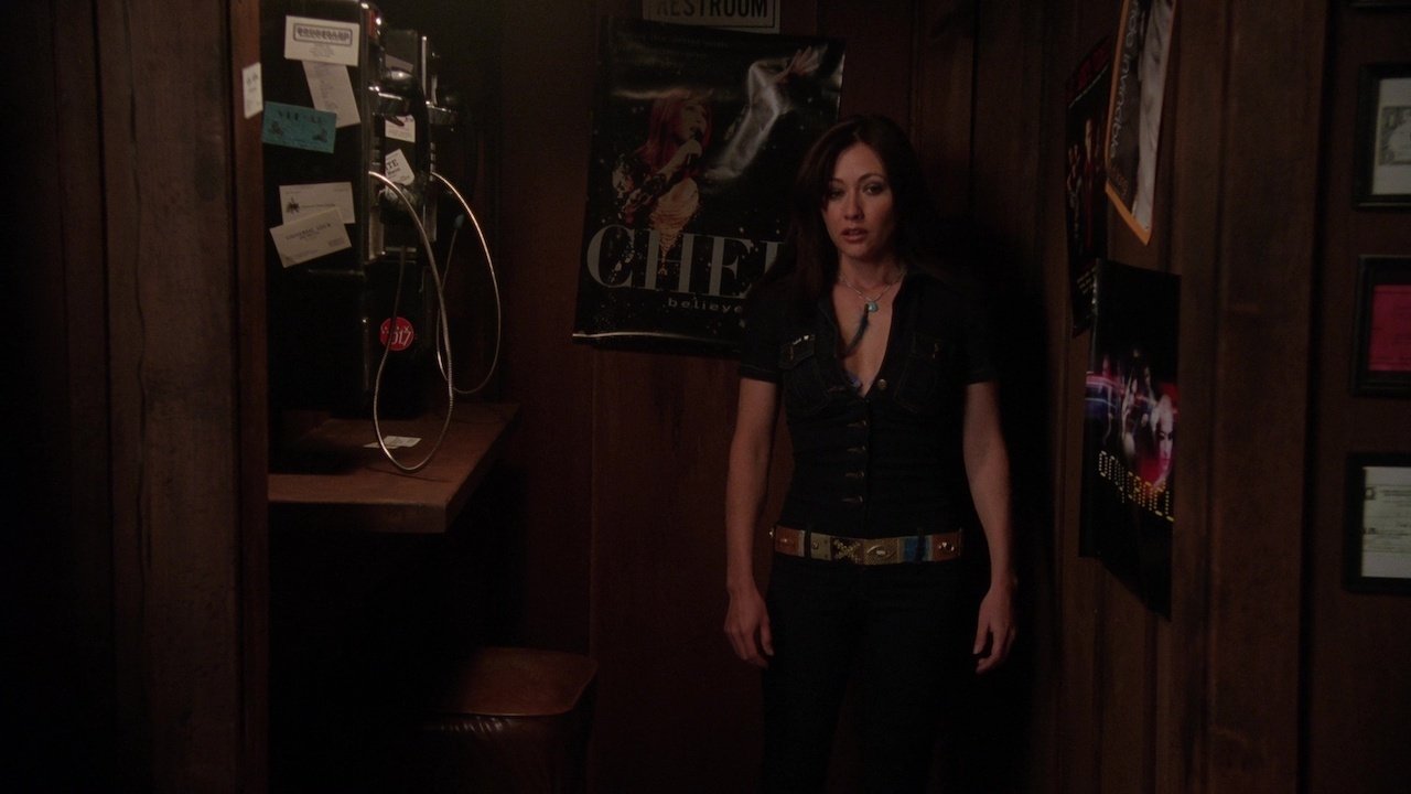 Charmed - Season 3 Episode 15 : Just Harried