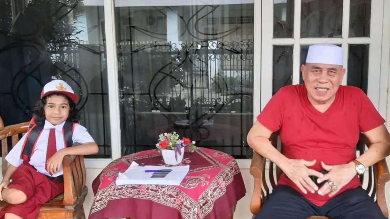 Jangan Panggil Gue Pak Haji