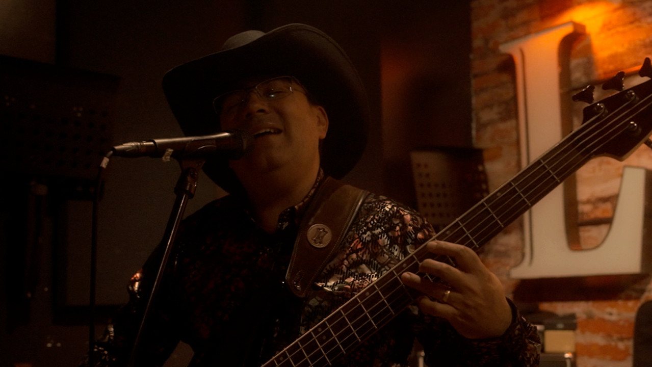 Ecos Norteños backdrop