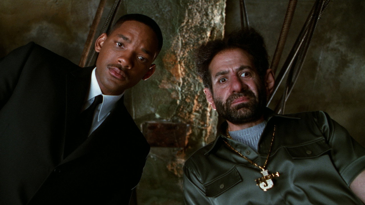 Men in Black II background 40