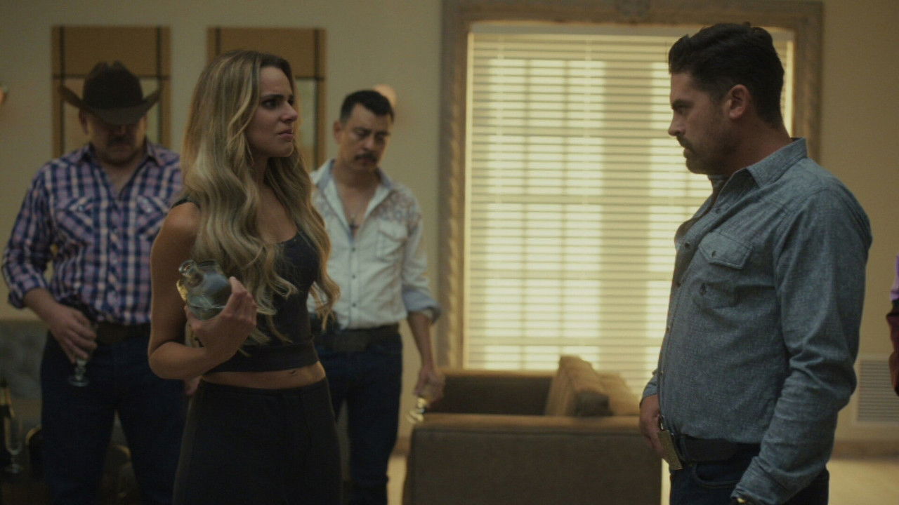 Dinastía Casillas - Season 1 Episode 32 : Noticias