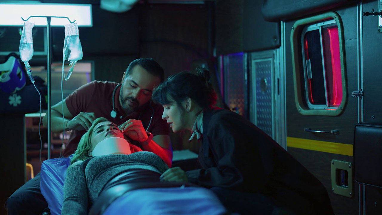 Hasta que amanezca — still 3