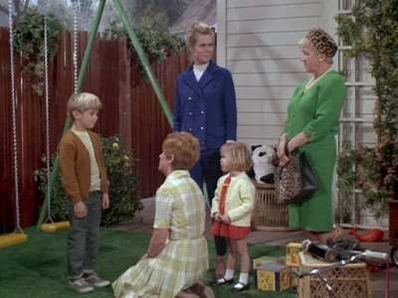 Bewitched - Season 4 Episode 26 : Playmates
