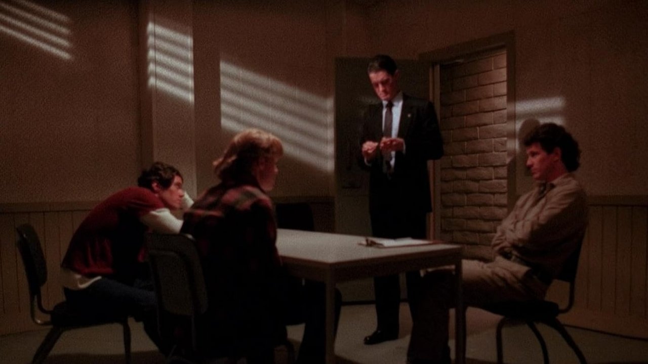 Twin Peaks - Season 1 Episode 2 : Traces to Nowhere
