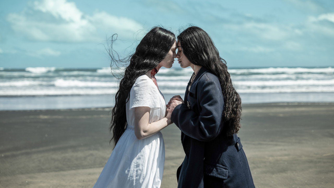 Mārama backdrop