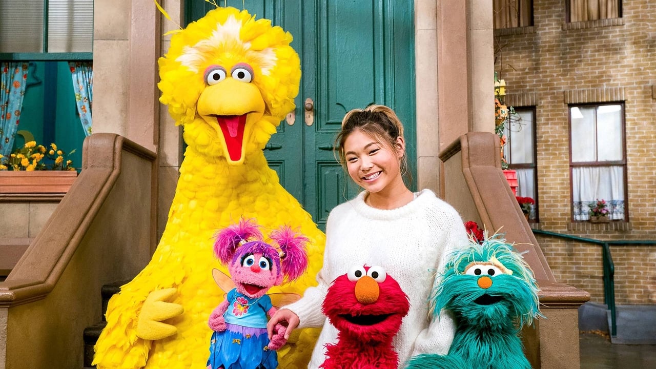 Sesame Street - Season 50 Episode 12 : Elmo's Good Luck Charm