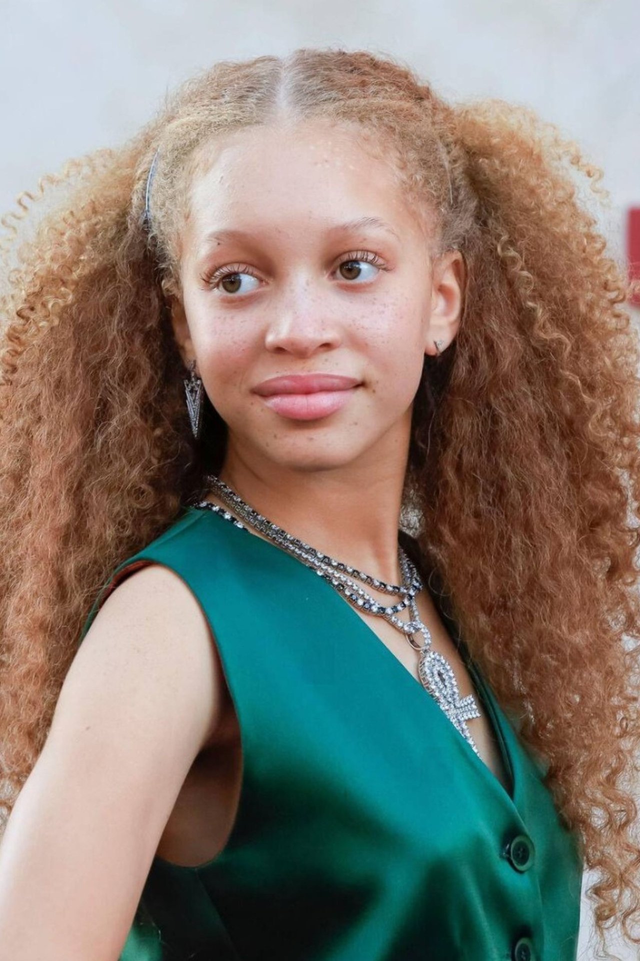 Луна Стиплс