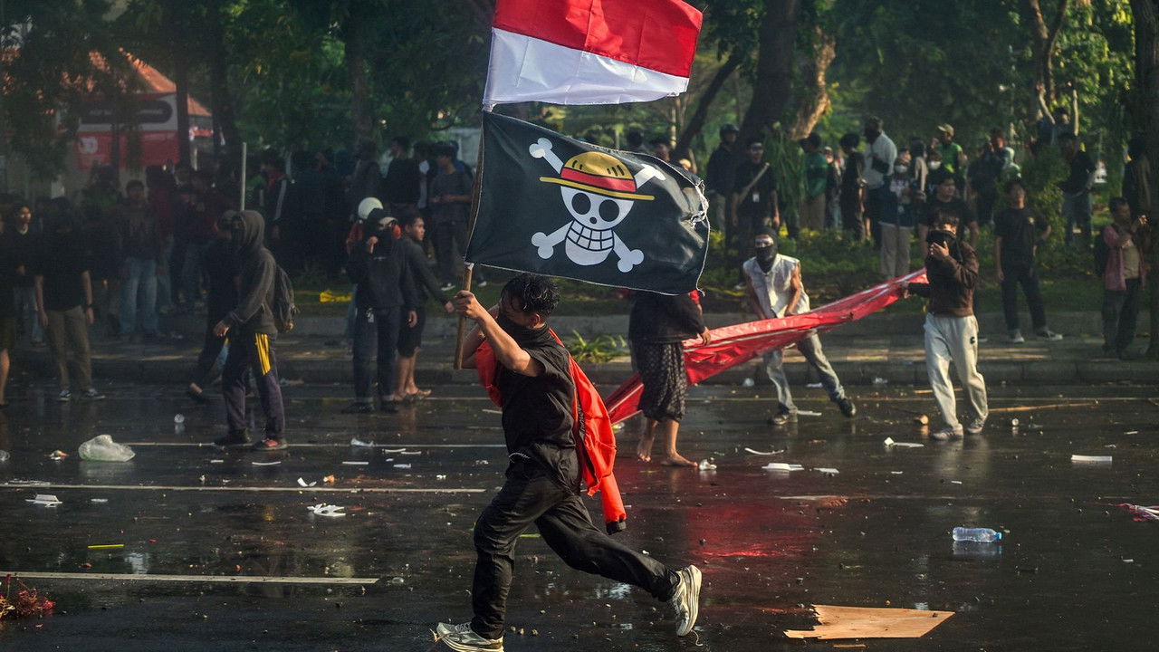 Le Dessous des images — Le drapeau pirate, nouvel emblème de révolte