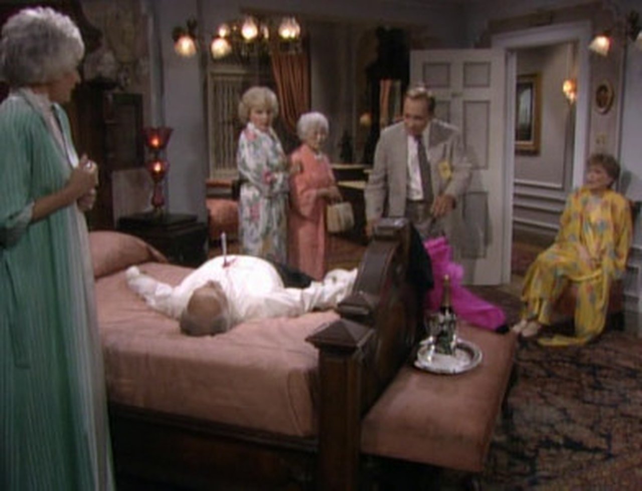 The Golden Girls - Season 7 Episode 2 : The Case of the Libertine Belle