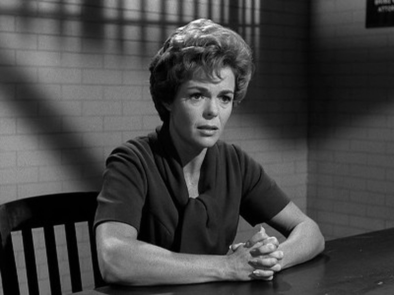 Perry Mason - Season 9 Episode 3 : The Case of the Candy Queen