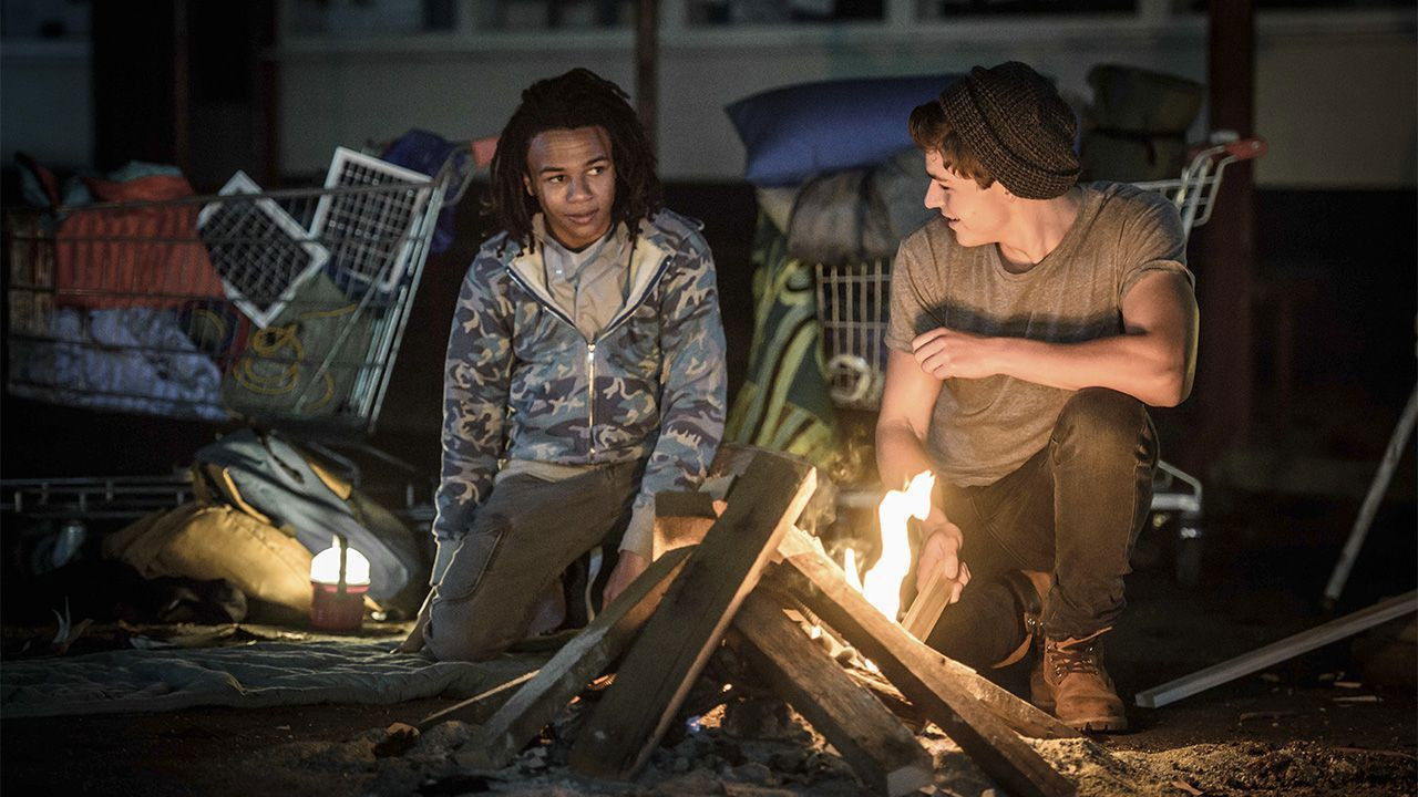 Nowhere Boys : entre deux mondes — Seuls au monde ?
