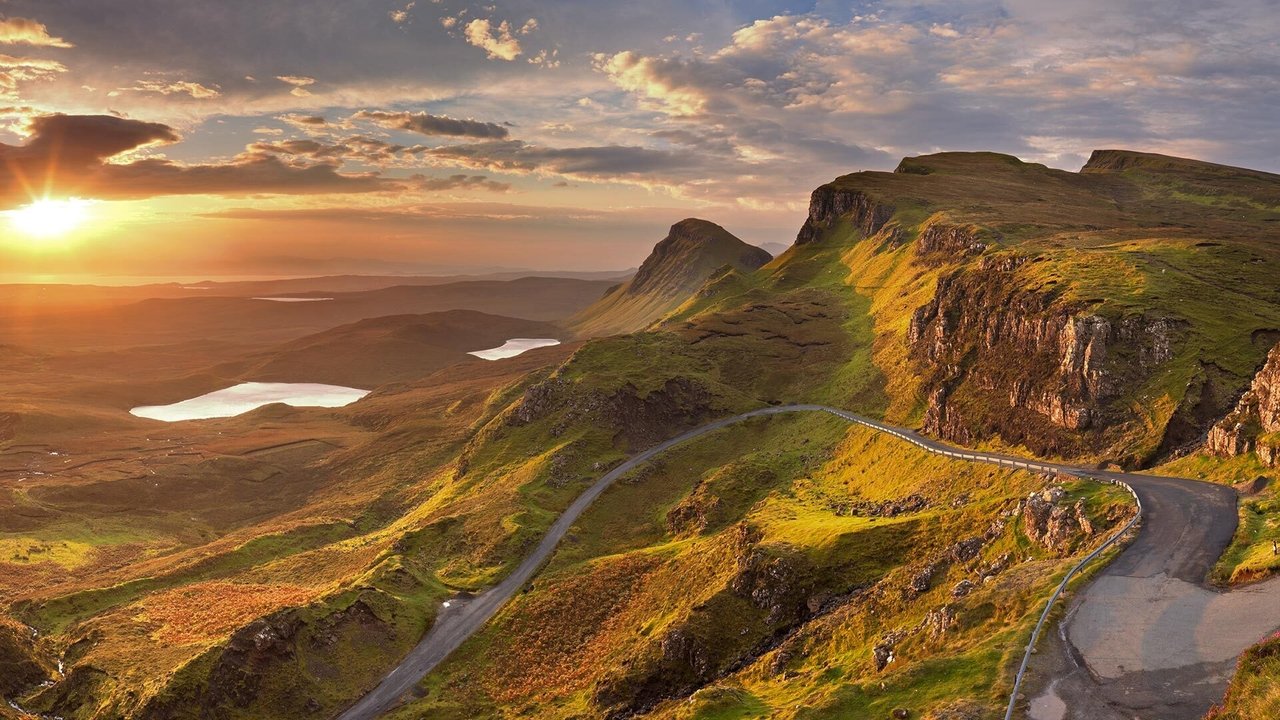 Grand Tours of the Scottish Islands background