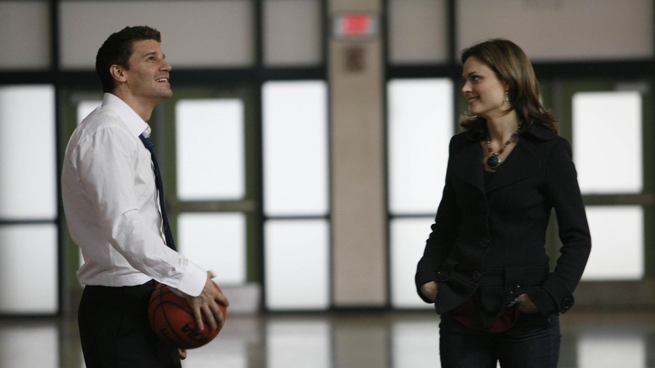 Bones - Season 3 Episode 11 : Player Under Pressure