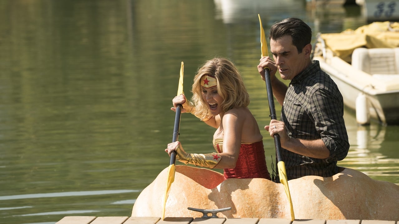 Modern Family - Season 9 Episode 5 : It's the Great Pumpkin, Phil Dunphy