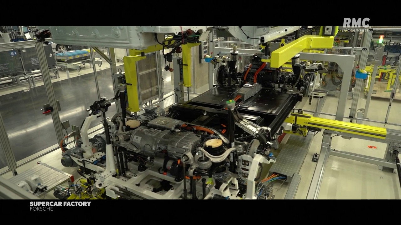 Porsche Taycan Turbo S - Inside the Factory still 9