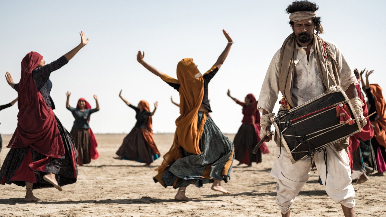 Hellaro (2019) HIndi Dubbed ShemarooMe backdrop