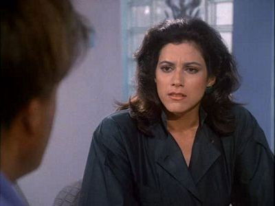 Miami Vice - Season 3 Episode 24 : Heroes of the Revolution