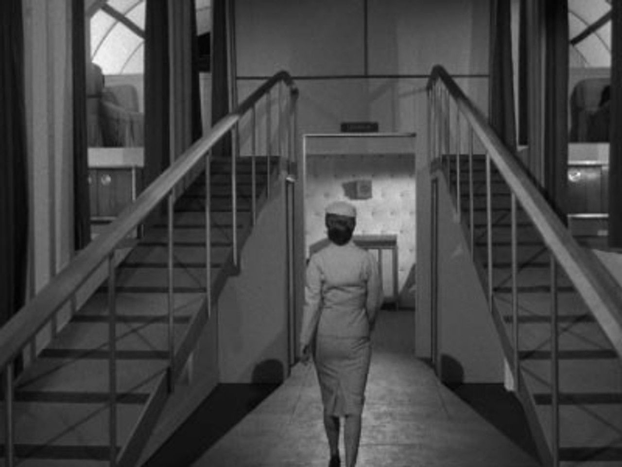 Au-delà du réel — Contrepoids