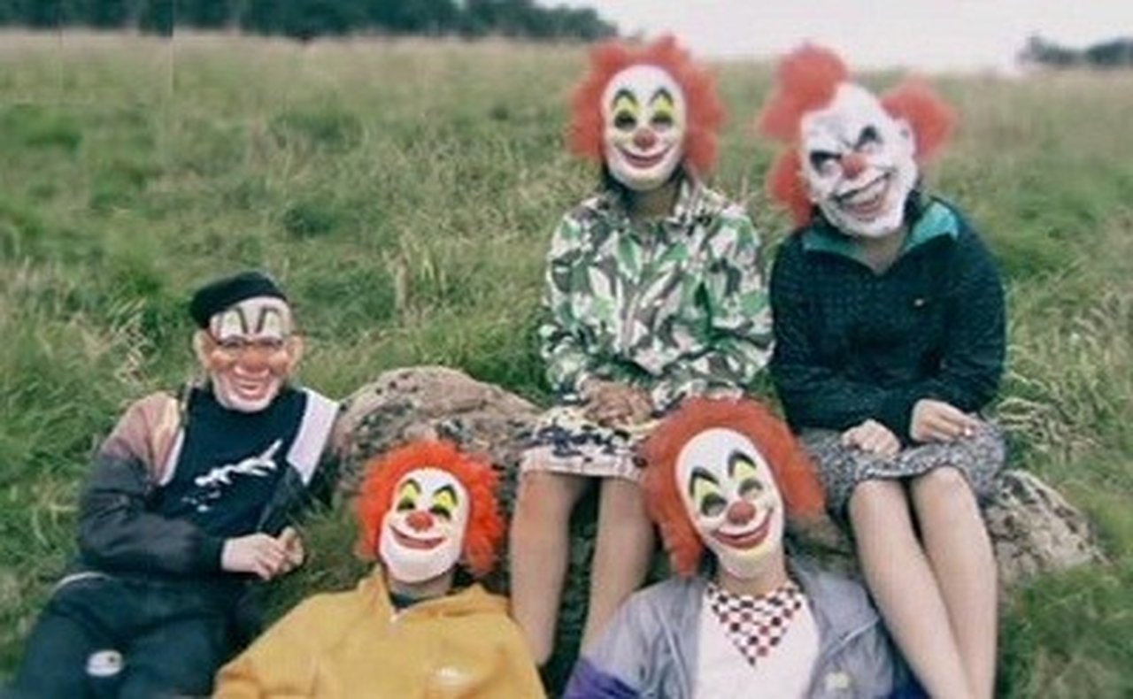 Skins - Season 0 Episode 1 : Secret Party Special