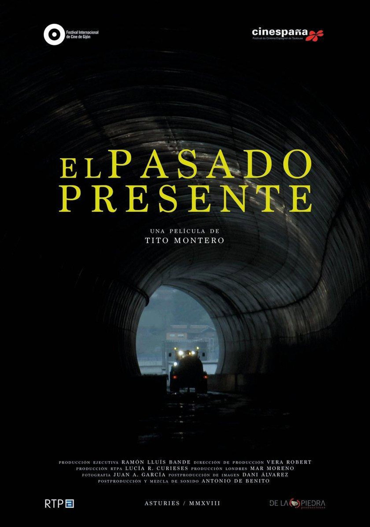 El pasado presente filmaffisch