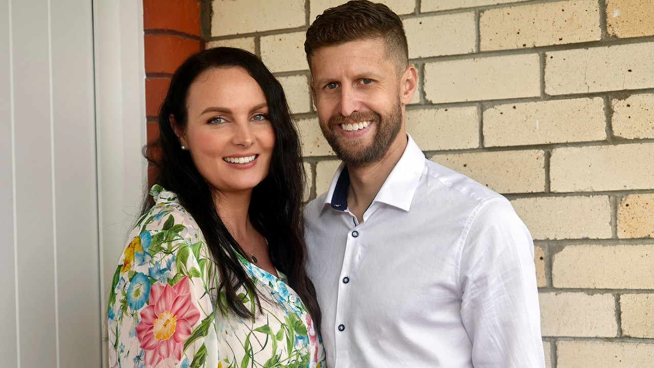 Love It or List It NZ backdrop