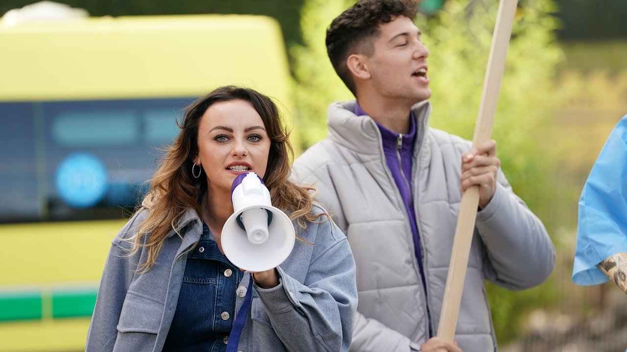 Hollyoaks - Season 28 Episode 5 : Fri 07 Jan 2022