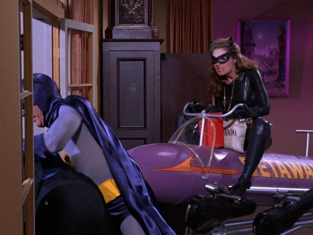 Batman - Season 2 Episode 4 : The Cat and the Fiddle