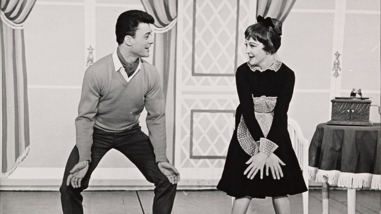 Tovarich still 12