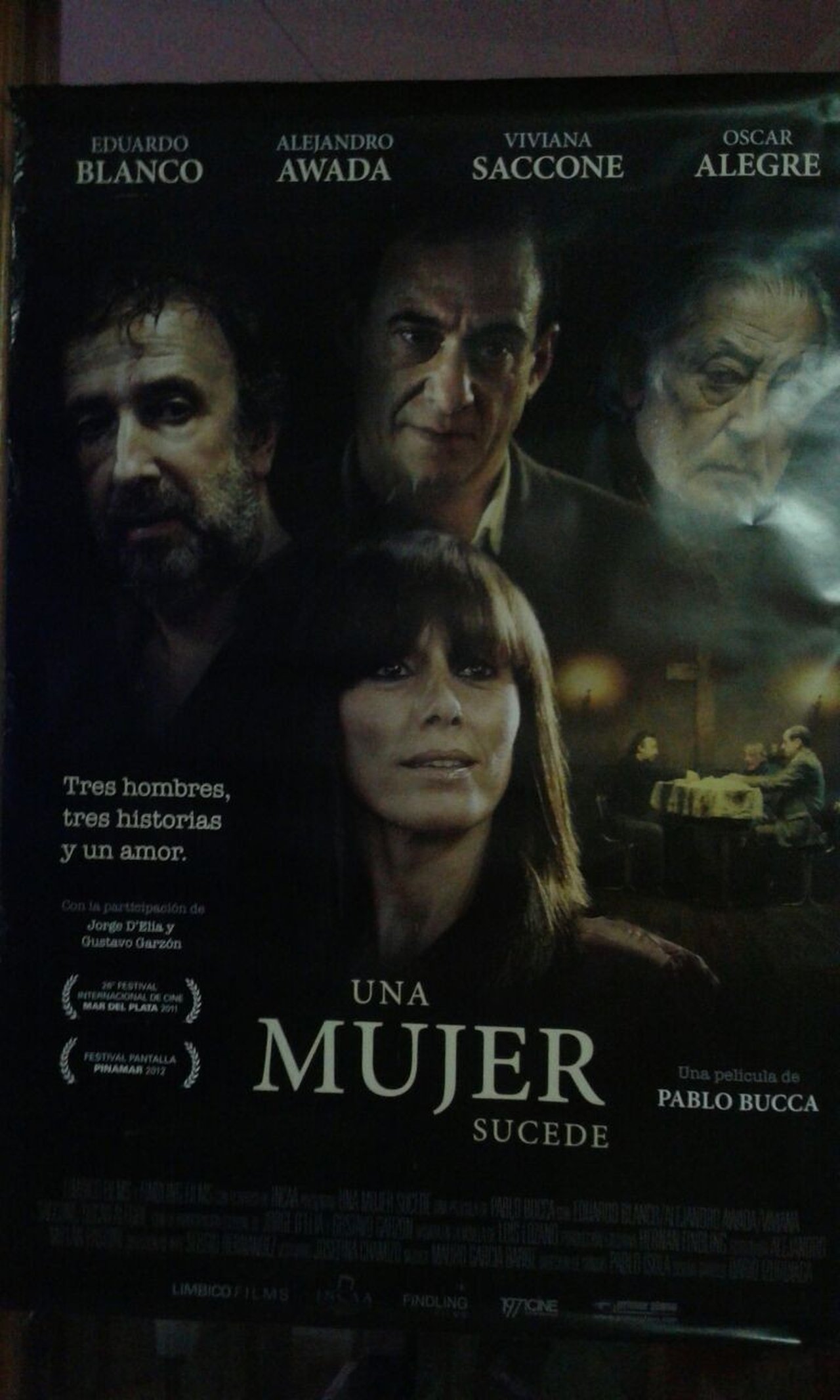 Una mujer sucede Una mujer sucede