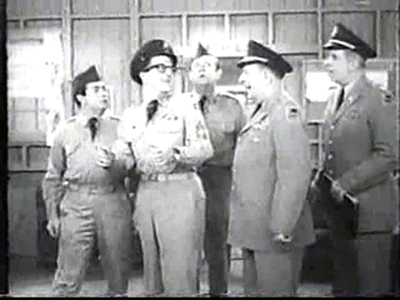 The Phil Silvers Show - Season 4 Episode 26 : Guinea Pig Bilko