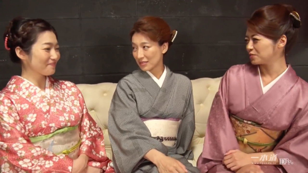 美熟女ダラケの乱交パーティー backdrop