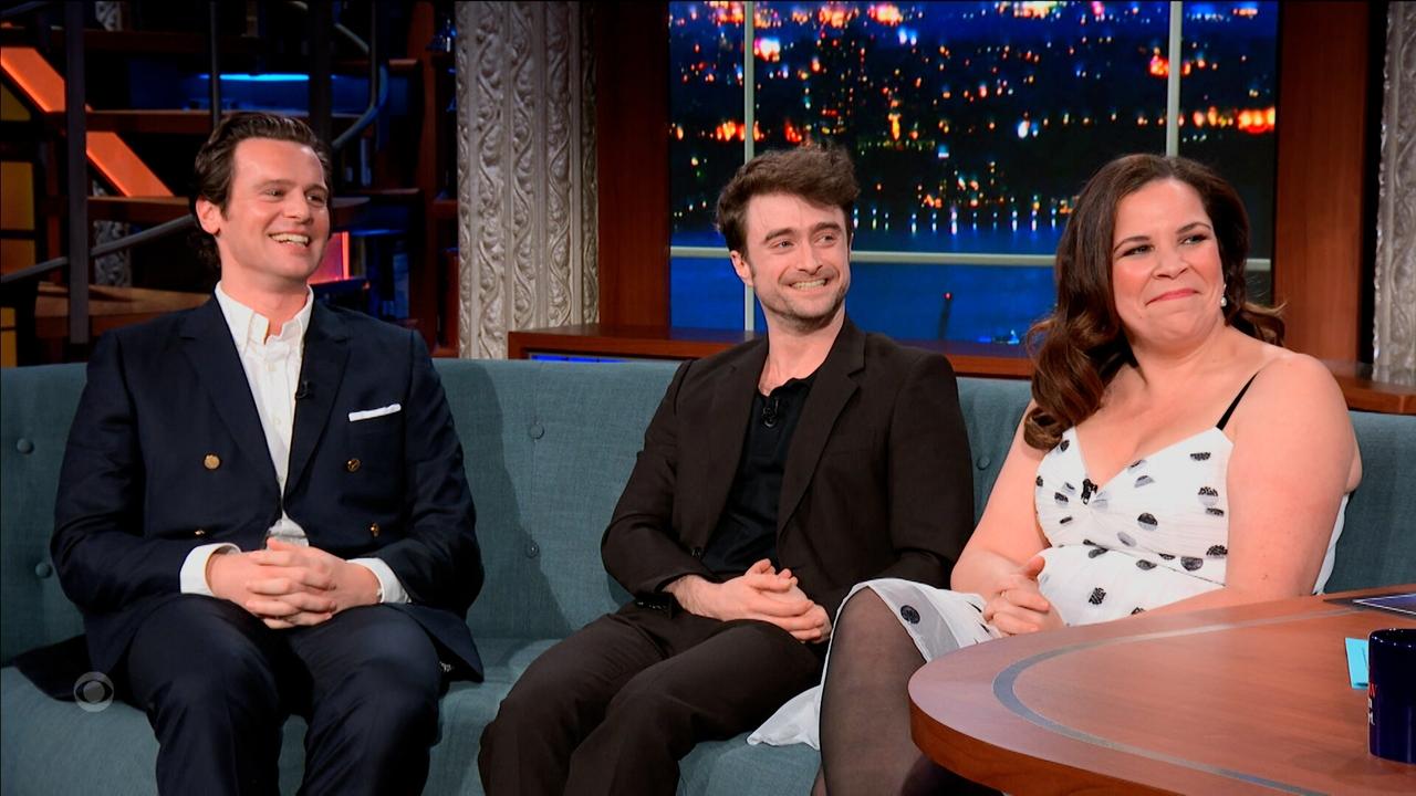 The Late Show with Stephen Colbert - Season 9 Episode 10 : 10/23/23 (Daniel Radcliffe, Jonathan Groff, Lindsay Mendez, Arlo Parks)