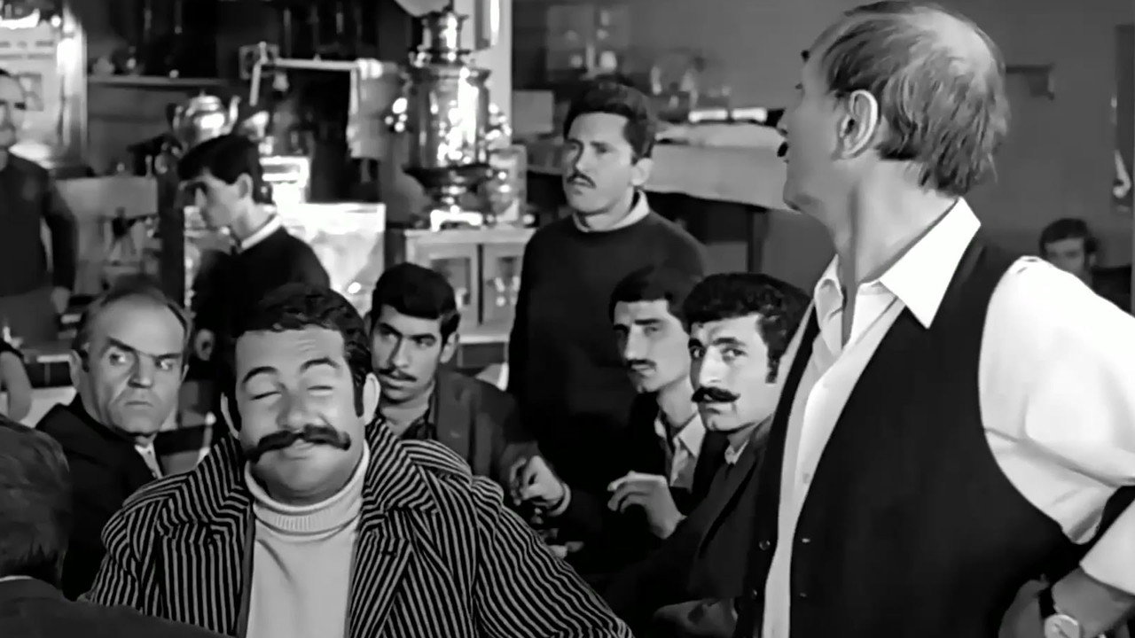Ağlama Değmez Hayat still 4