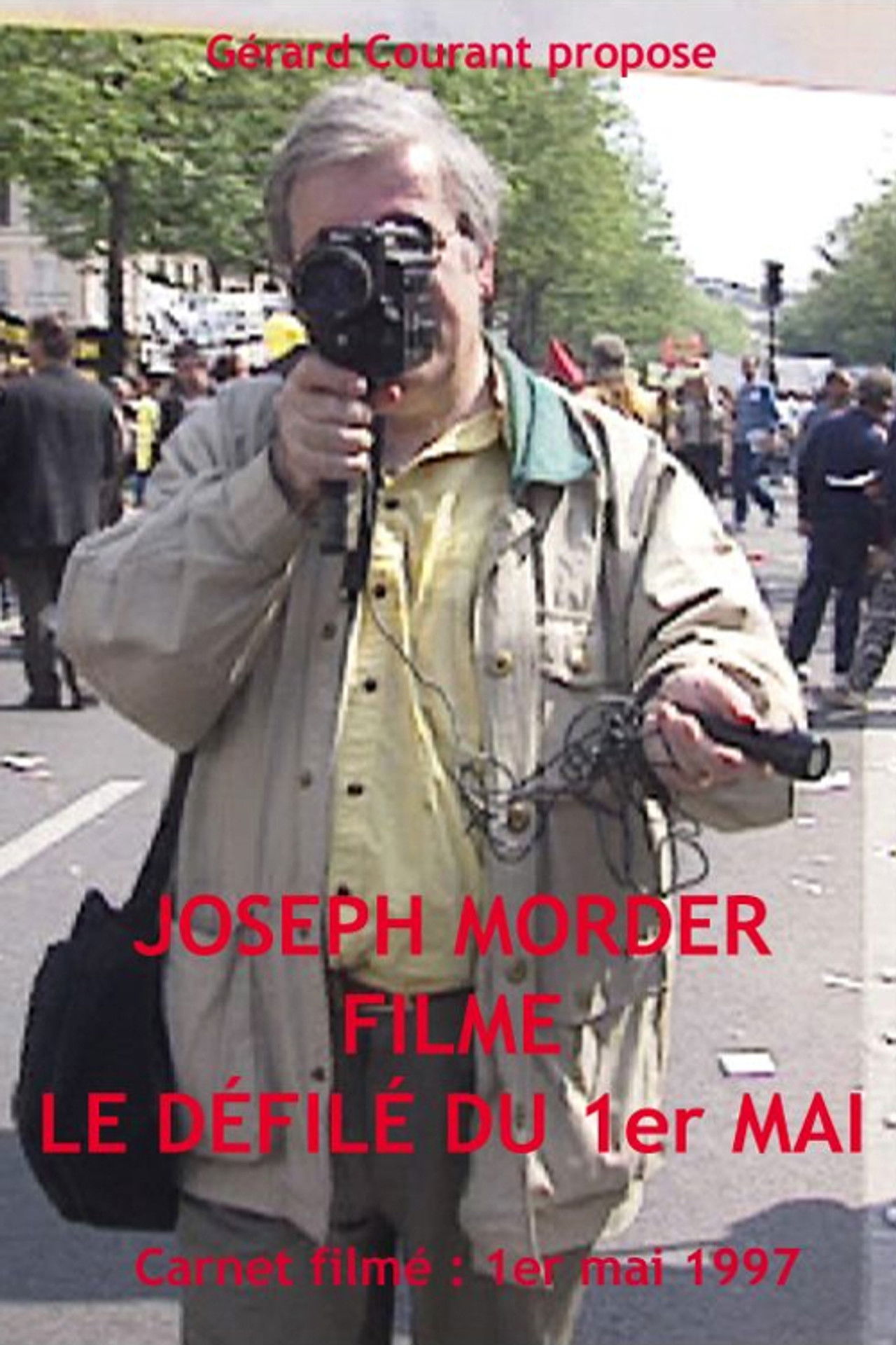 Joseph Morder filme le défilé du Premier Mai Backdrop