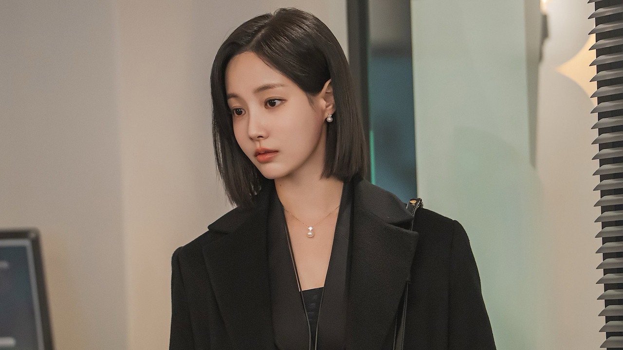 Love Phobia — still 9