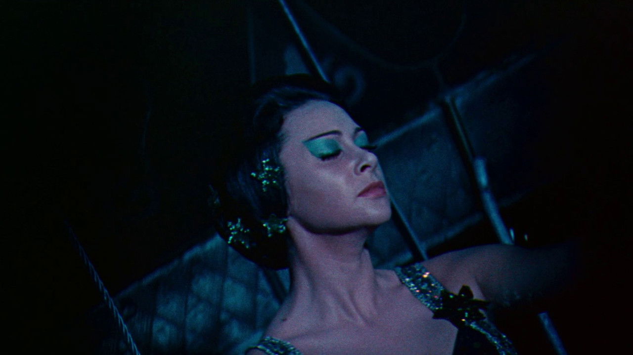 Lola Montès backdrop