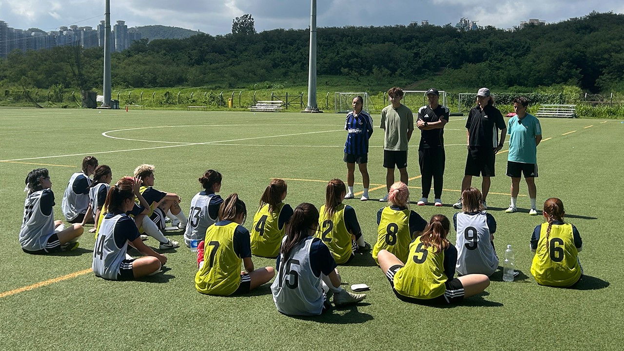 足球女將 — Épisode 1