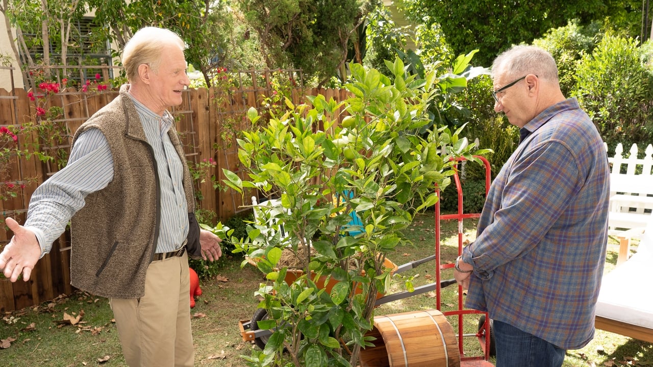 Modern Family - Season 10 Episode 9 : Putting Down Roots