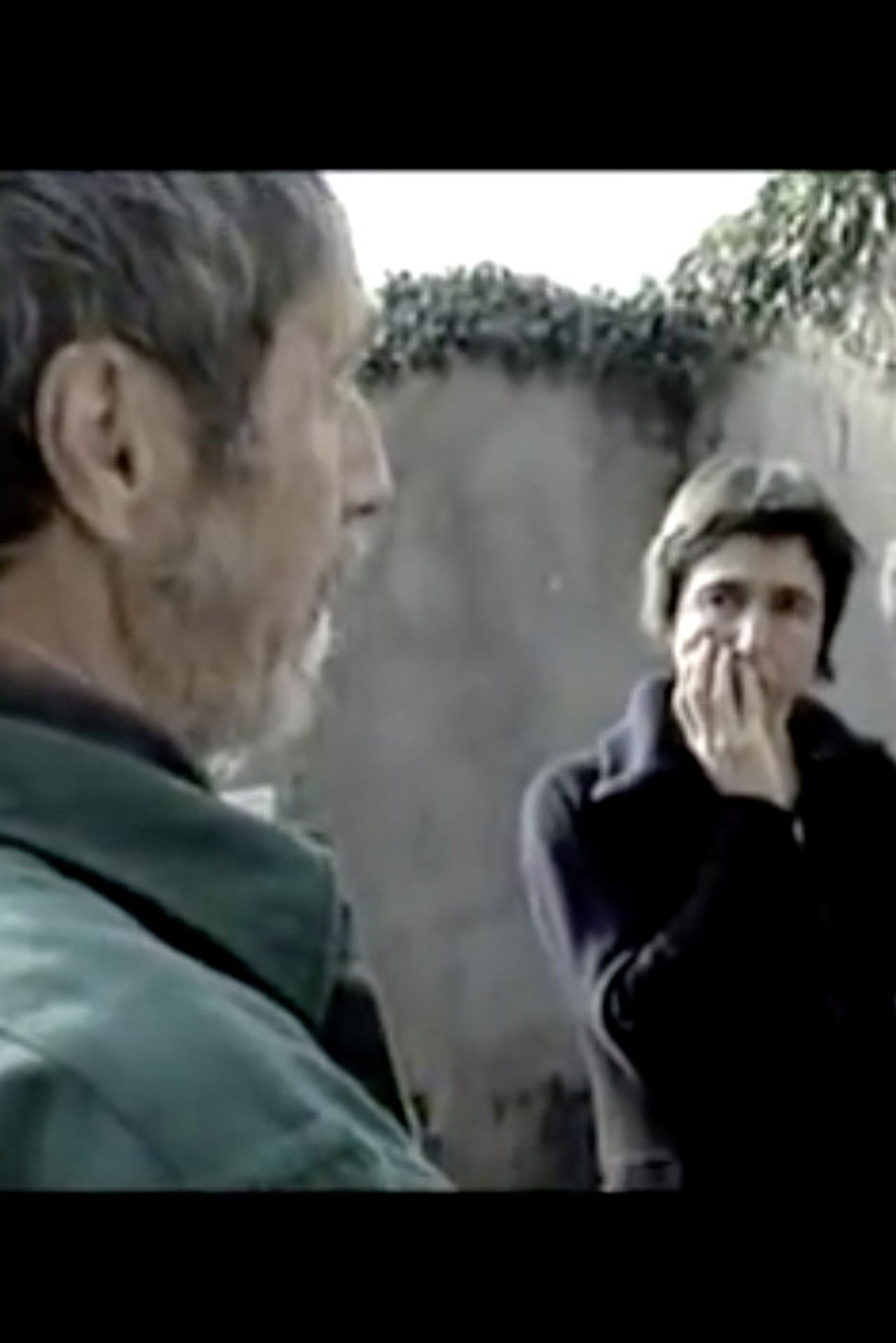 Humano Caracol Backdrop