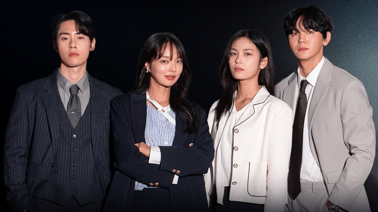 여왕님의 싸대기를 때렸습니다