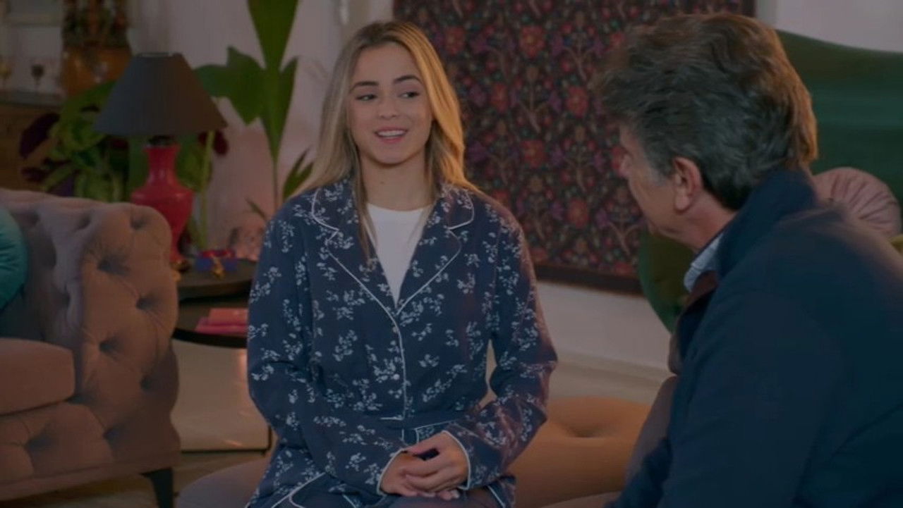 Σε Ξένα Χέρια — Épisode 33