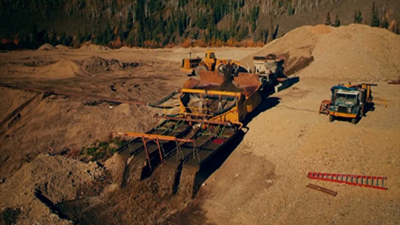 Gold Rush - Season 9 Episode 15 : Wedding Bells & Emergency Operations