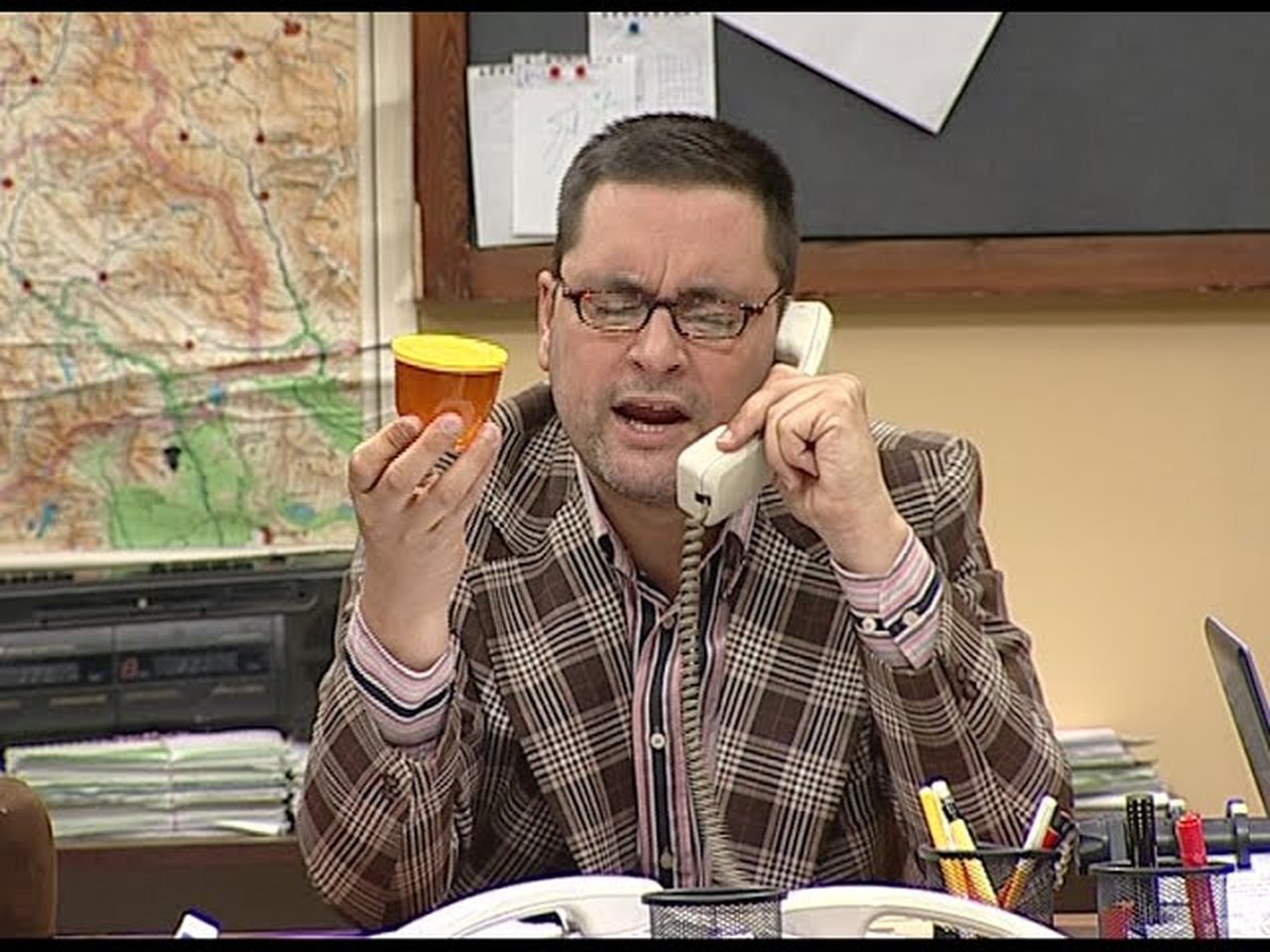 Government Job - Season 3 Episode 52 : 453 Kenija