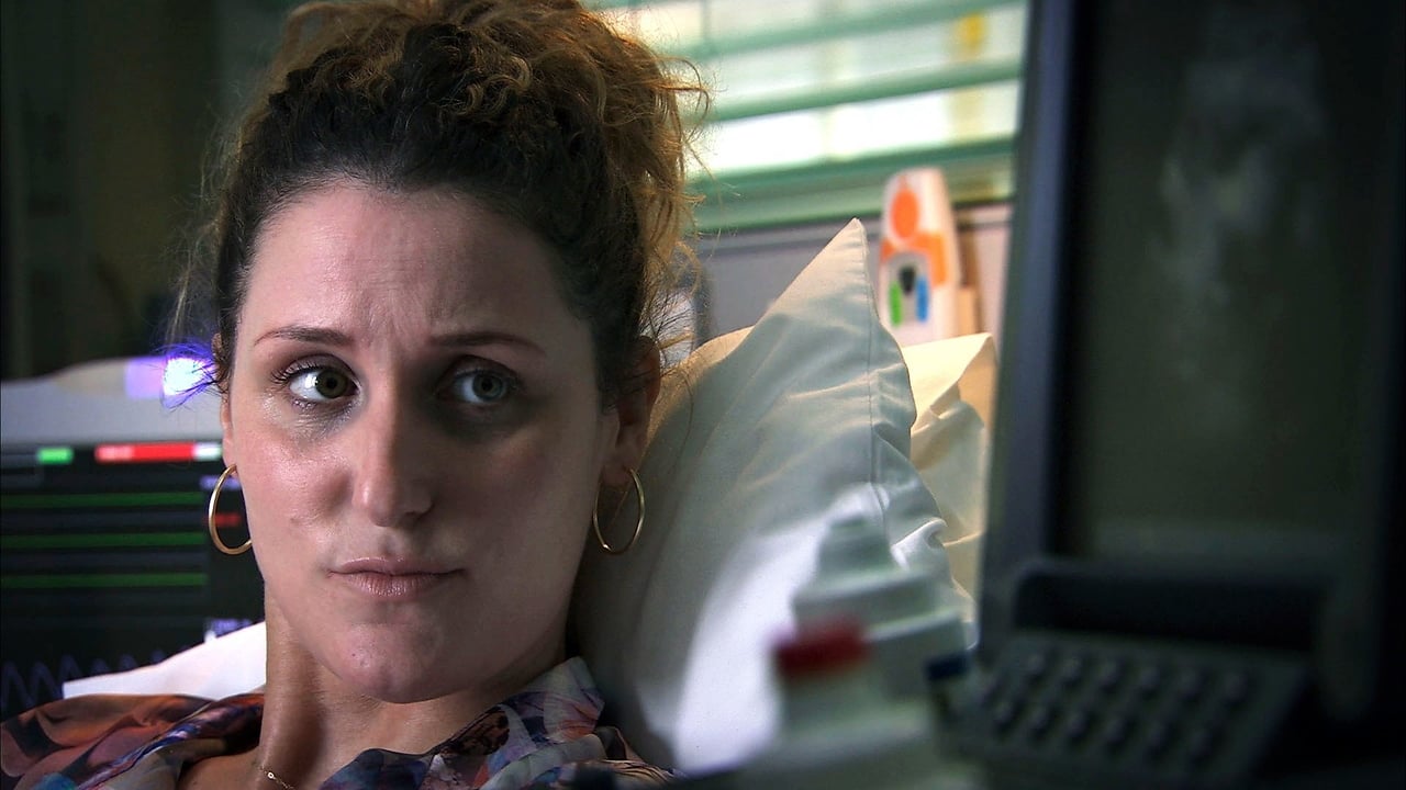 Holby City - Season 17 Episode 12 : Should Auld Acquaintance Be Forgot