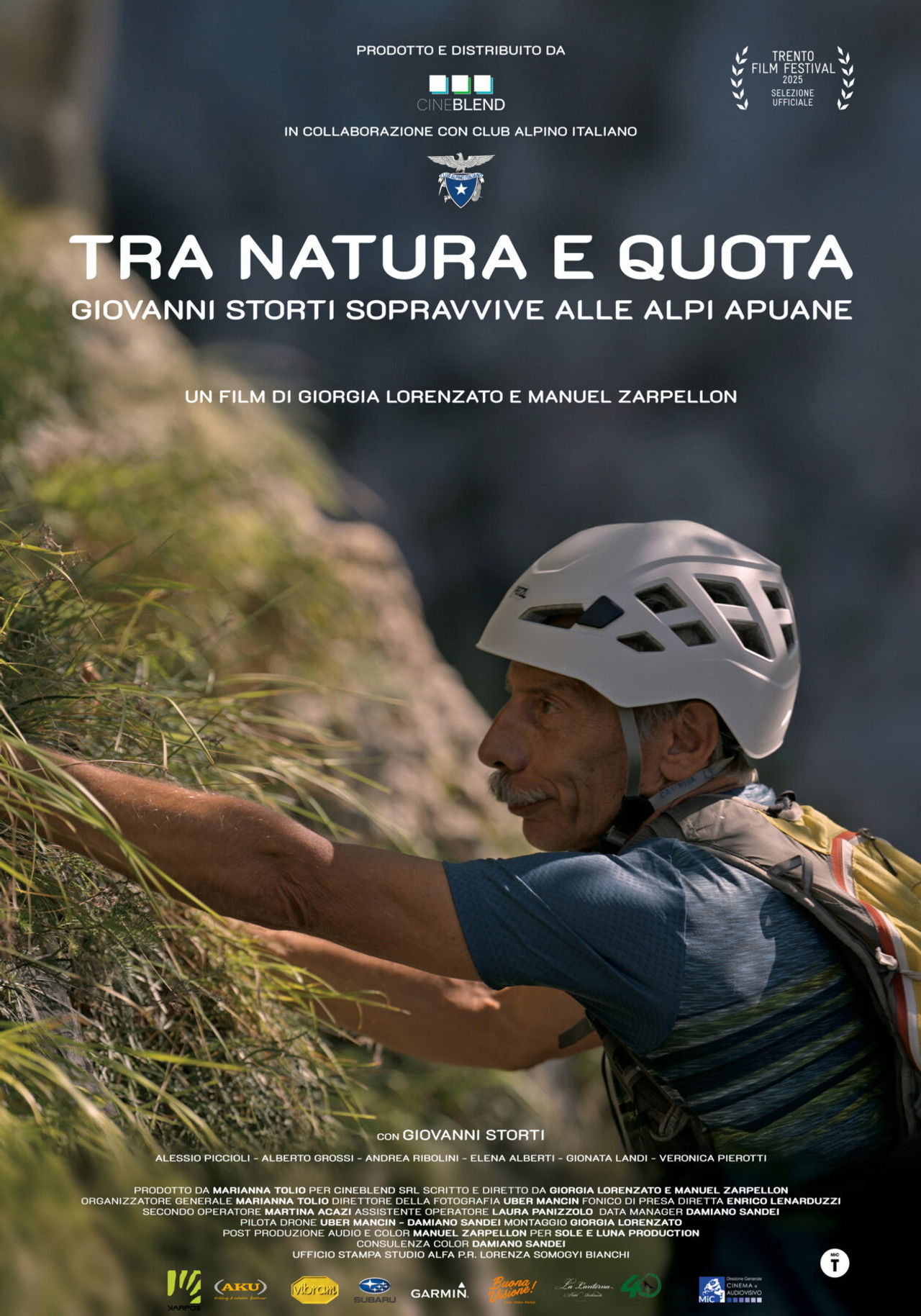 Tra natura e quota - Giovanni Storti sopravvive alle Alpi Apuane Backdrop