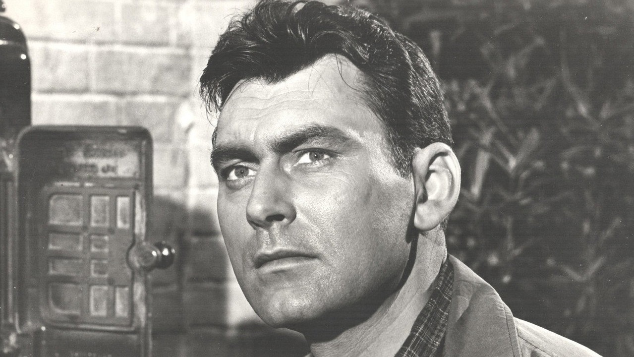 The Murder Game (1965) backdrop