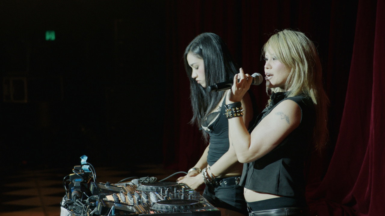 Cat & Calmell - Live From The Hordern Pavillion still 3